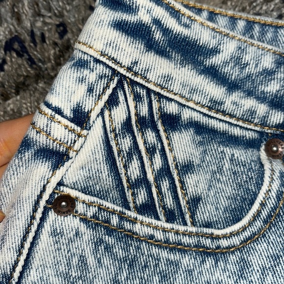 Bullhead Jean Shorts - Picture 4 of 6